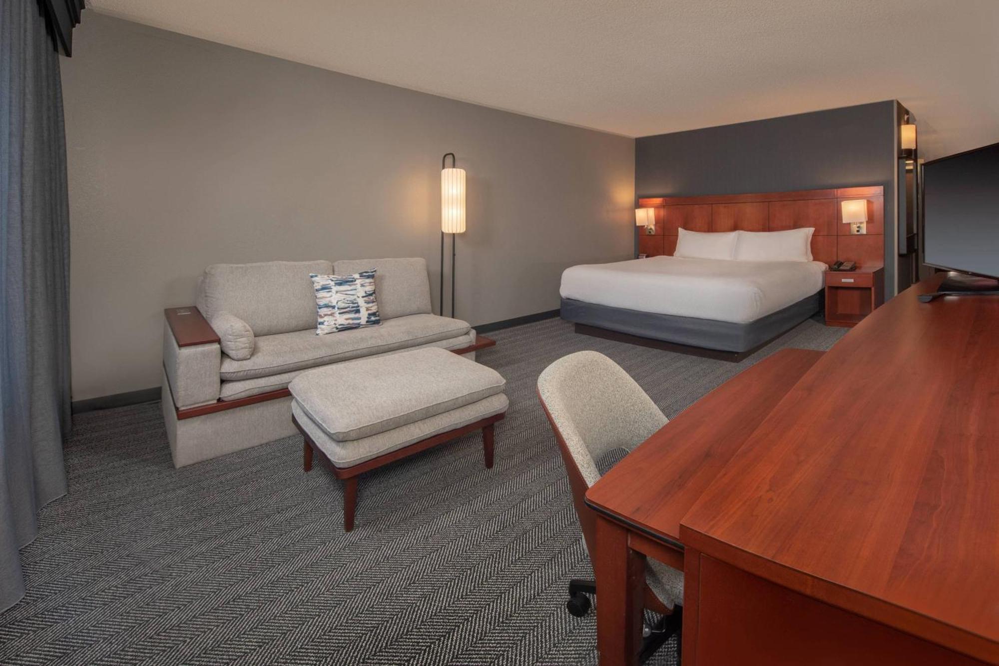 Hotel Courtyard By Marriott Frederick Exterior foto
