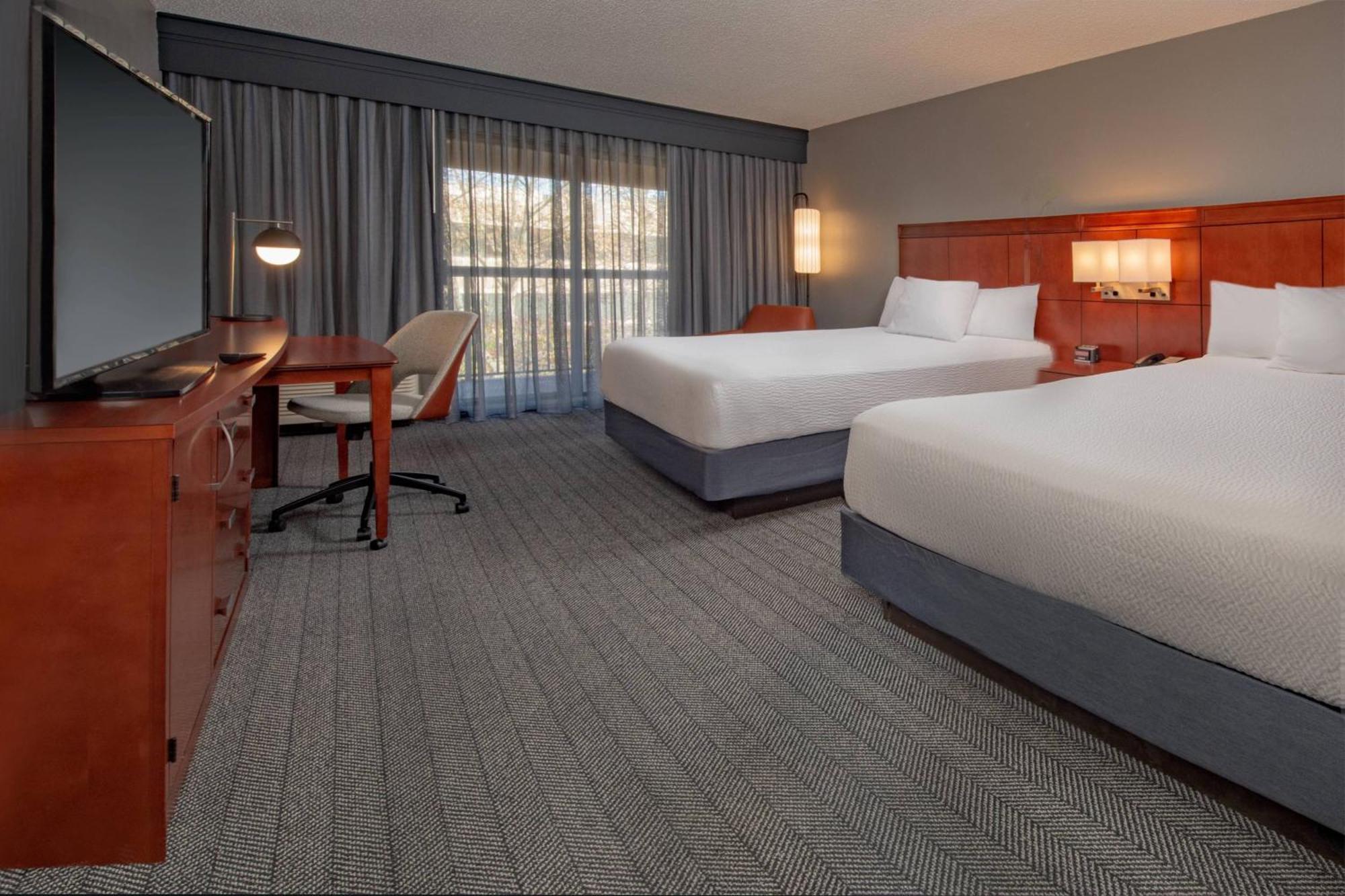 Hotel Courtyard By Marriott Frederick Exterior foto