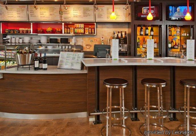 Hotel Courtyard By Marriott Frederick Restaurante foto